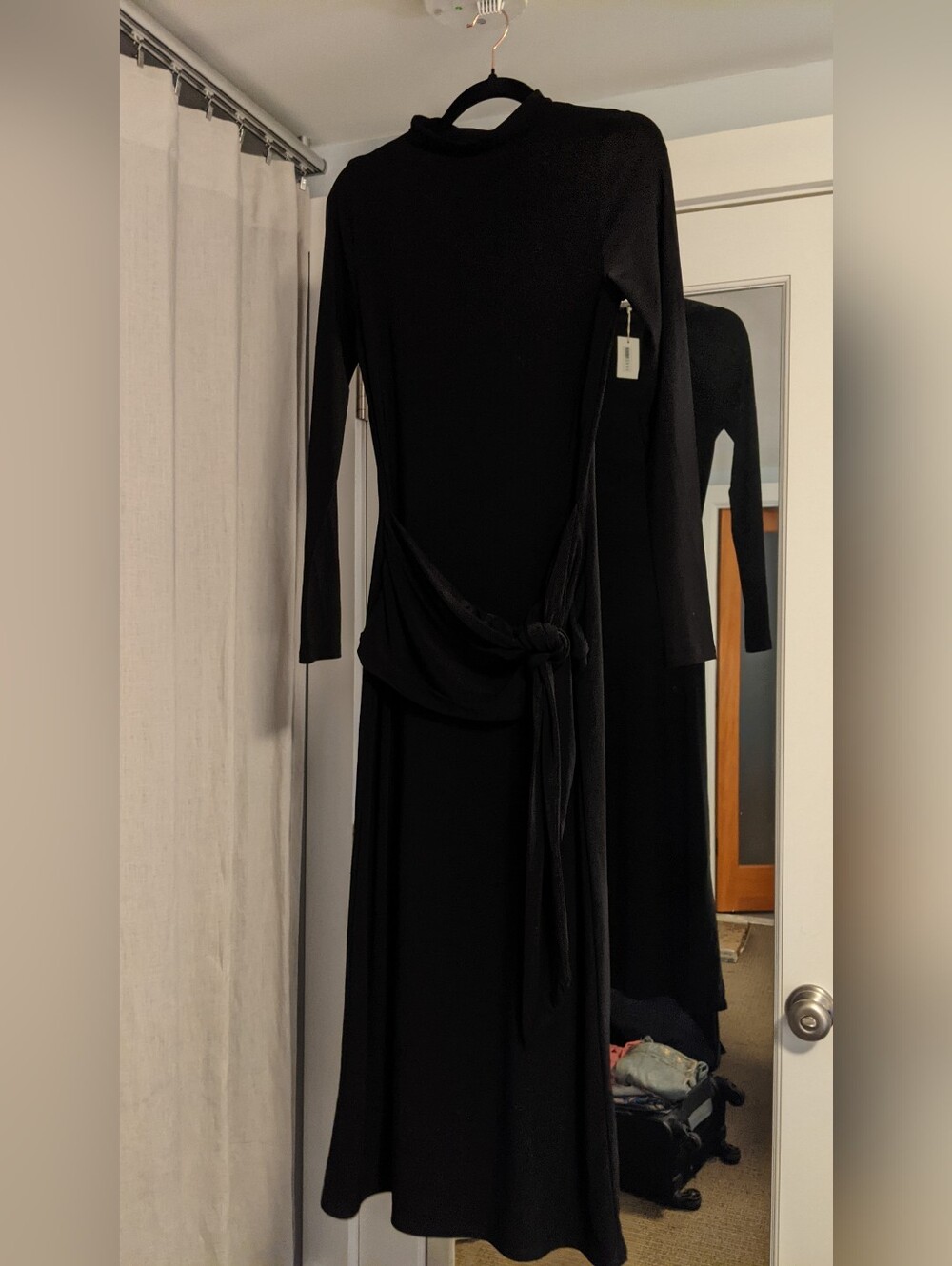 Aritzia Wilfred Black Stretch Maxi Dress